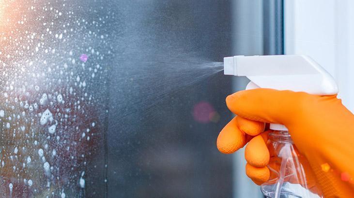 Yağmur, çamur demeyen Kadir Ezildi tüyosu Kovaya dökün, camlar ayna gibi oluyor