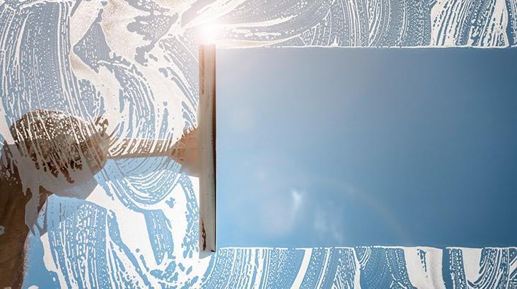 Yağmur, çamur demeyen Kadir Ezildi tüyosu Kovaya dökün, camlar ayna gibi oluyor