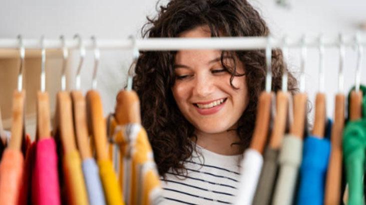 Yazlıkları kaldırırken bu hataya düşmeyin Kıyafetler eskimeden tertemiz kalacak Yazlıkları kaldırırken bu hataya düşmeyin Kıyafetler eskimeden tertemiz kalacak