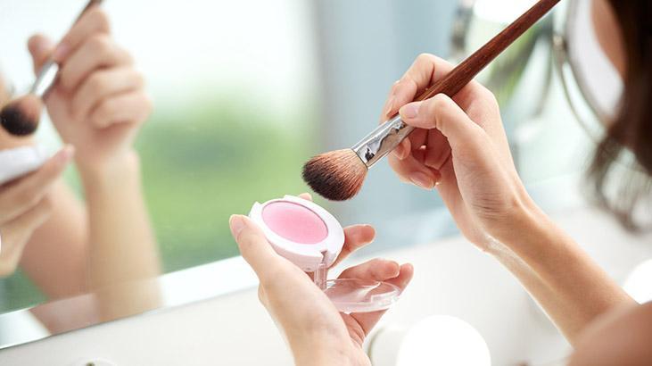 Kalem çekerken, rimel sürerken şıpır şıpır akan gözlere son Ilık su tüm sorunu çözüyor Kalem çekerken, rimel sürerken şıpır şıpır akan gözlere son Ilık su tüm sorunu çözüyor