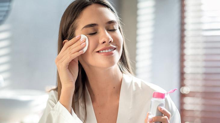 Kalem çekerken, rimel sürerken şıpır şıpır akan gözlere son Ilık su tüm sorunu çözüyor Kalem çekerken, rimel sürerken şıpır şıpır akan gözlere son Ilık su tüm sorunu çözüyor