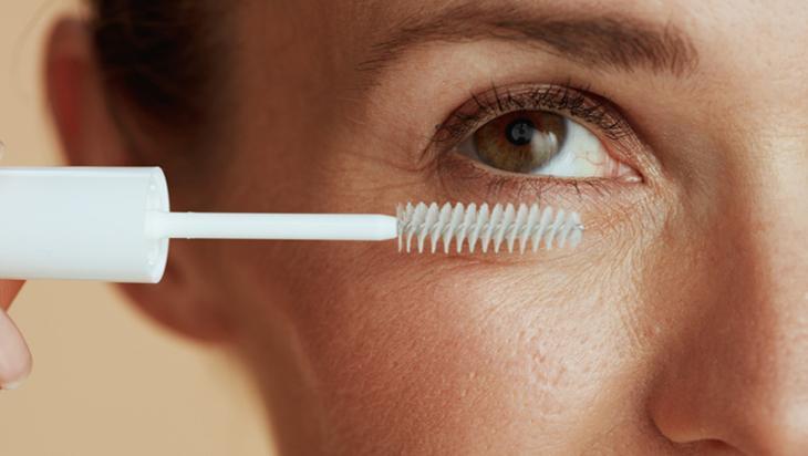 Başka ürün aramayın İşte göz makyajını tek hamlede çıkaran doğal mucizeler Başka ürün aramayın İşte göz makyajını tek hamlede çıkaran doğal mucizeler