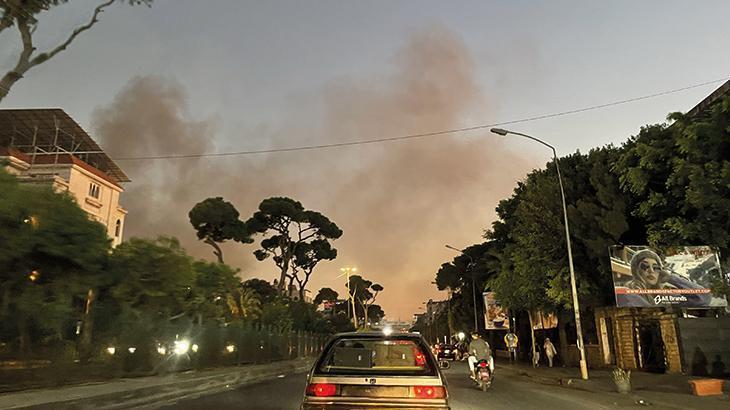 İsrail Beyruta saldırdı İşte bölgeden fotoğraflar