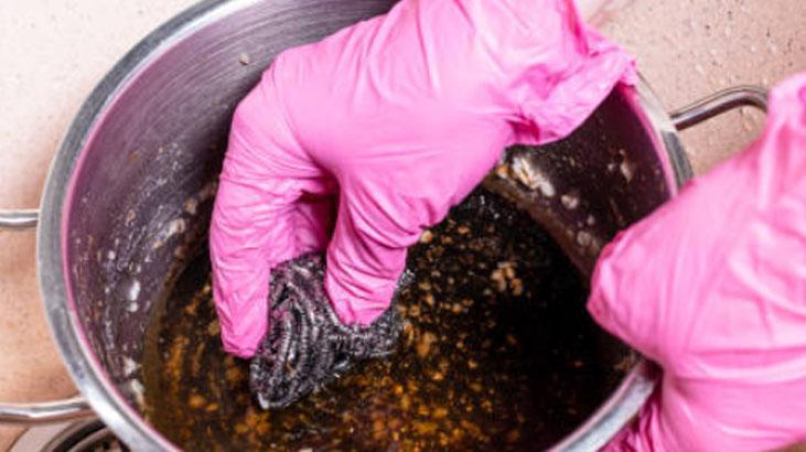 İçi sağlık dolu, kabuğu deterjandan daha güçlü Tencerenin dibine süren yaşıyor