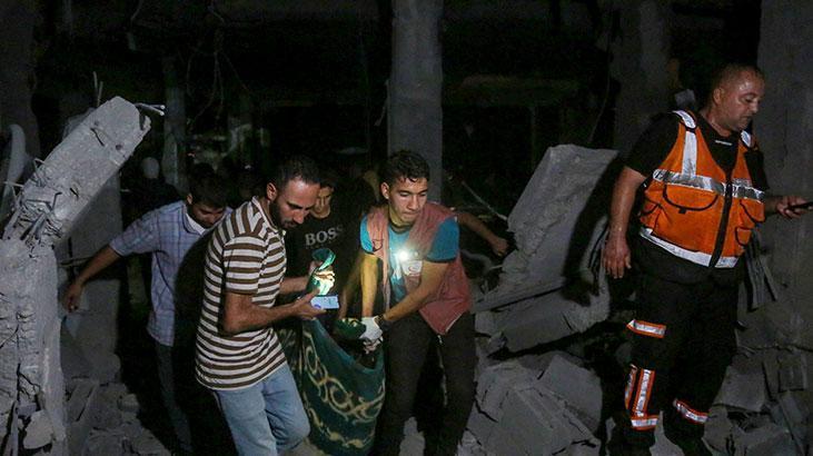 İsrail, Gazzede bir camiyi hedef aldı Ölü ve yaralılar var