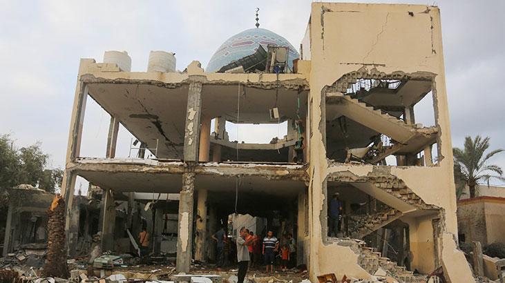 İsrail, Gazzede bir camiyi hedef aldı Ölü ve yaralılar var