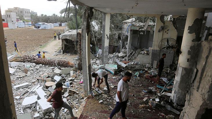 İsrail, Gazzede bir camiyi hedef aldı Ölü ve yaralılar var