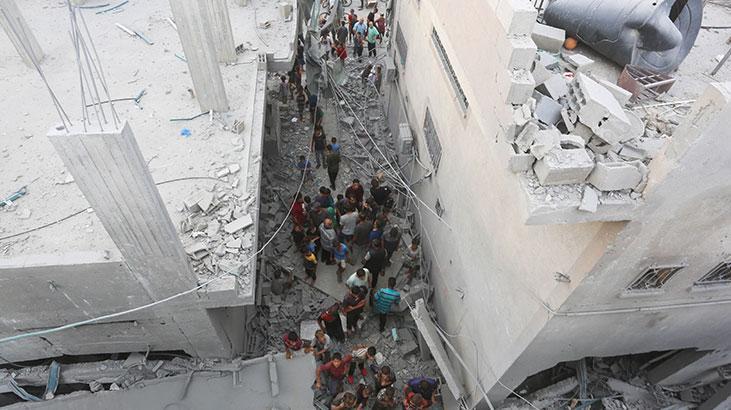 İsrail, Gazzede bir camiyi hedef aldı Ölü ve yaralılar var