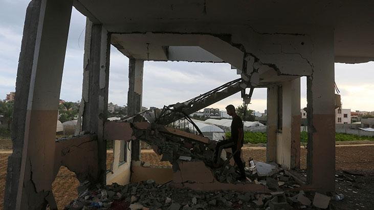 İsrail, Gazzede bir camiyi hedef aldı Ölü ve yaralılar var