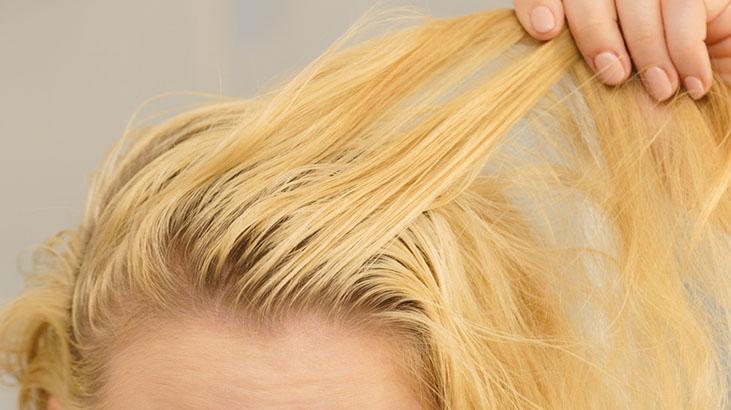 Yağlı saçı 5 dakikada kurtaran yöntem Evde bulundurun, belli bile olmayacak