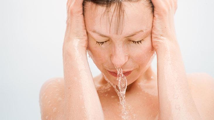 Sihirli formül zencefil-havuç-elma Bağırsakları yıkayıp yüzü ay gibi parlatıyor