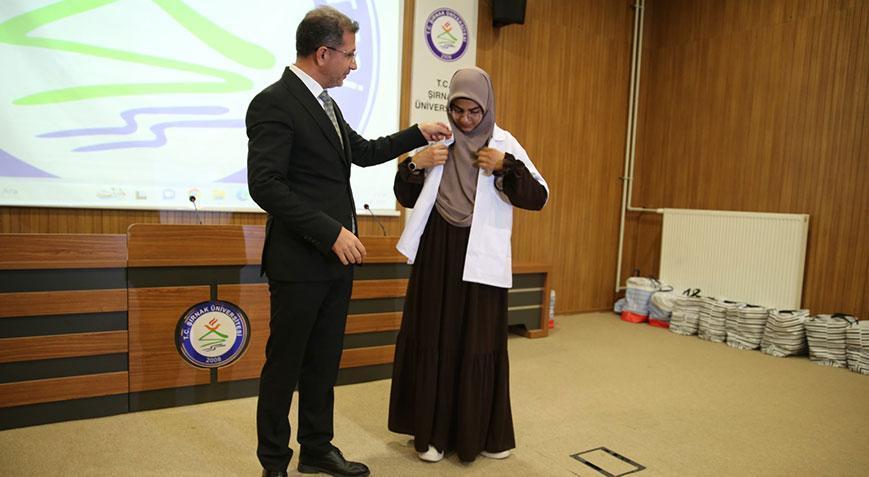 Şırnak Üniversitesi’nde ilk kez öğrenci alan Hemşirelik bölümünde ‘Beyaz önlük töreni’