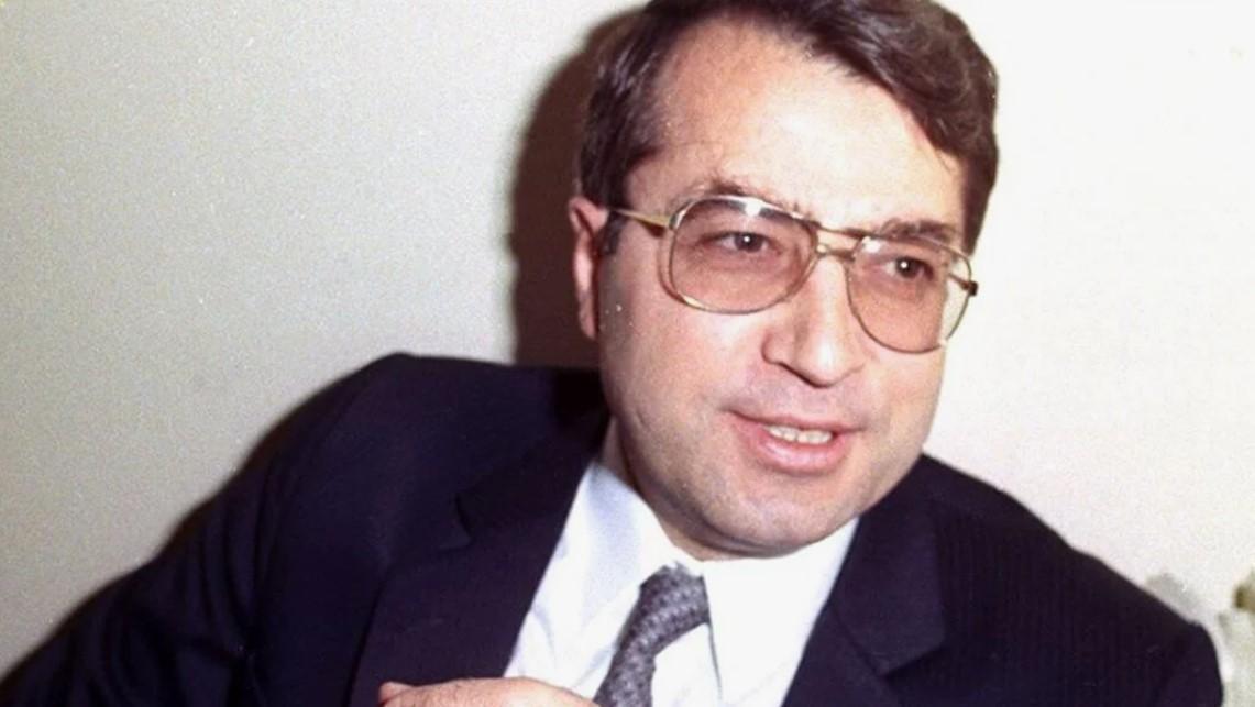 SADIK AHMETİN ENGELLENİŞİ