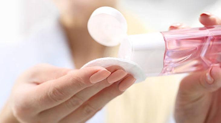 Makyaj temizleyicisi