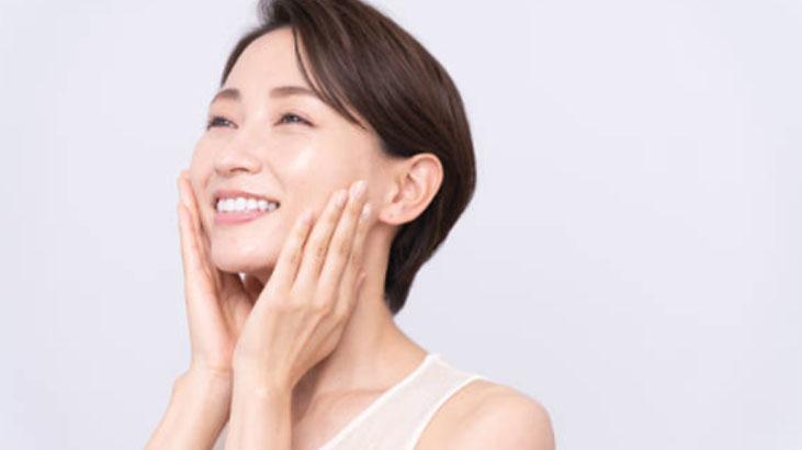 Japonlar vazgeçemiyor, bebeksi cildin anahtarı Lekeler süt dökülmüş gibi açılıyor