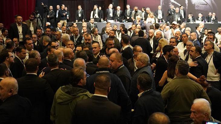 Beşiktaş Genel Kurulundaki olaylardan kareler