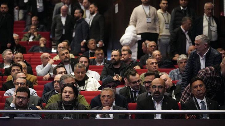 Beşiktaş Genel Kurulundaki olaylardan kareler