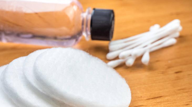 Aseton deyip geçmeyin Çıkarmadığı tek bir leke bile yok Aseton deyip geçmeyin Çıkarmadığı tek bir leke bile yok