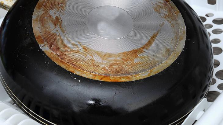 Aseton deyip geçmeyin Çıkarmadığı tek bir leke bile yok Aseton deyip geçmeyin Çıkarmadığı tek bir leke bile yok