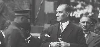 29 Ekim Cumhuriyet Bayramı coşkusu Kutlama mesajları, Atatürk sözleri...Okullarda yüz yüze, sosyal medyada 29 Ekim Cumhuriyet Bayramı tebrik, gurur paylaşımları, resimleri