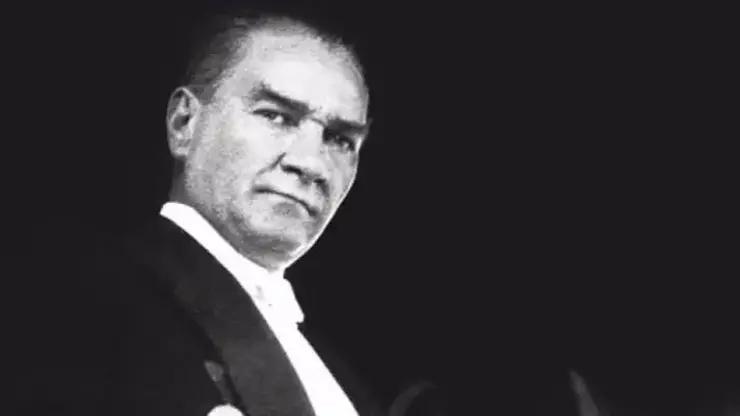 29 Ekim Cumhuriyet Bayramı coşkusu Kutlama mesajları, Atatürk sözleri...Okullarda yüz yüze, sosyal medyada 29 Ekim Cumhuriyet Bayramı tebrik, gurur paylaşımları, resimleri