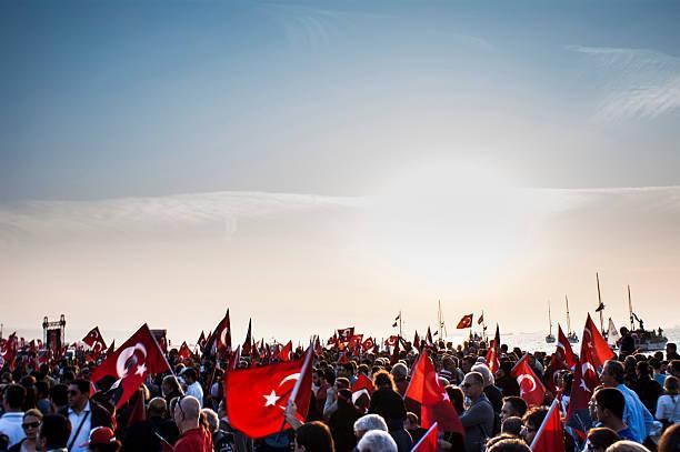 29 Ekim Cumhuriyet Bayramı coşkusu Kutlama mesajları, Atatürk sözleri...Okullarda yüz yüze, sosyal medyada 29 Ekim Cumhuriyet Bayramı tebrik, gurur paylaşımları, resimleri