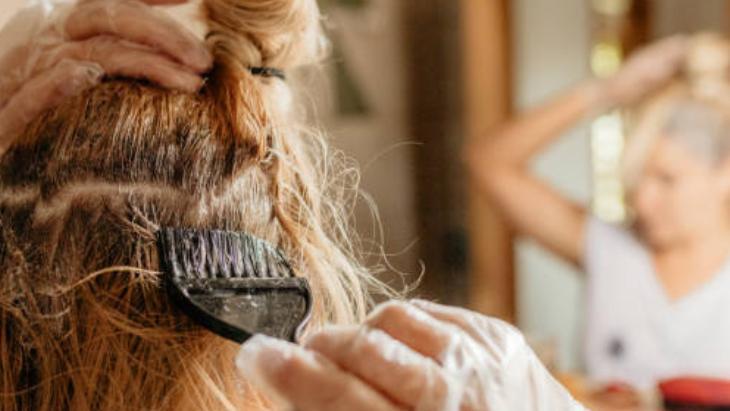 Evde de kuafördeki gibi olacak Boya kutusu yanıltır, kaşa bakmak işi çözüyor