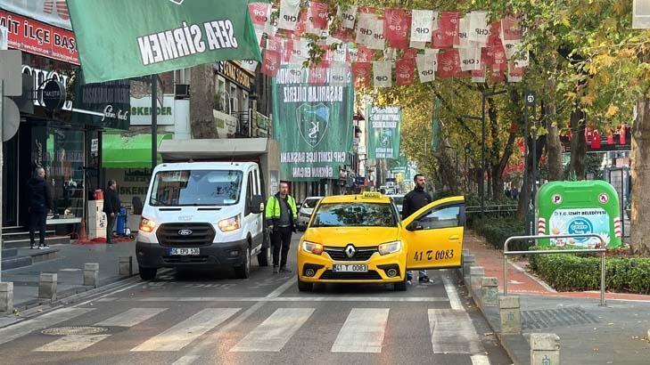 Türkiye Atasını andı... Saat 9u 5 geçe hayat 1 dakikalığına durdu