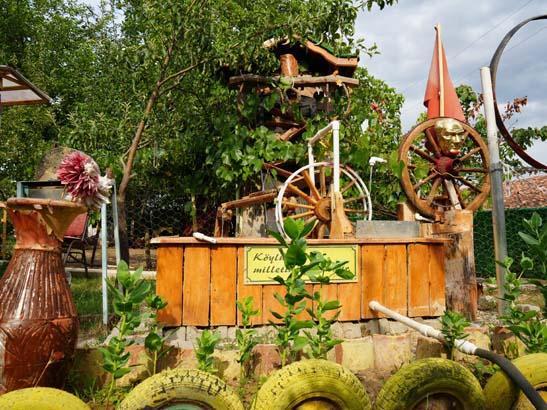 “DEDEM, ESKİDEN BÜYÜKLERİMİZİN KULLANDIĞI EŞYALARI BİZLERE GÖSTEREREK, BUNLARI TANITIP ANLATTI”