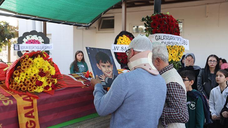 Minik Galatasaraylı Yiğit Kurt, Bodrumda defnedildi