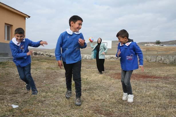 T�rkiye'nin s�f�r noktas�: Telefon dahi �ekmiyor ama mutluyum