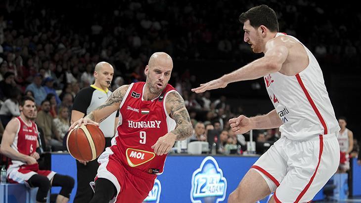 Türkiye - Macaristan maçından kareler