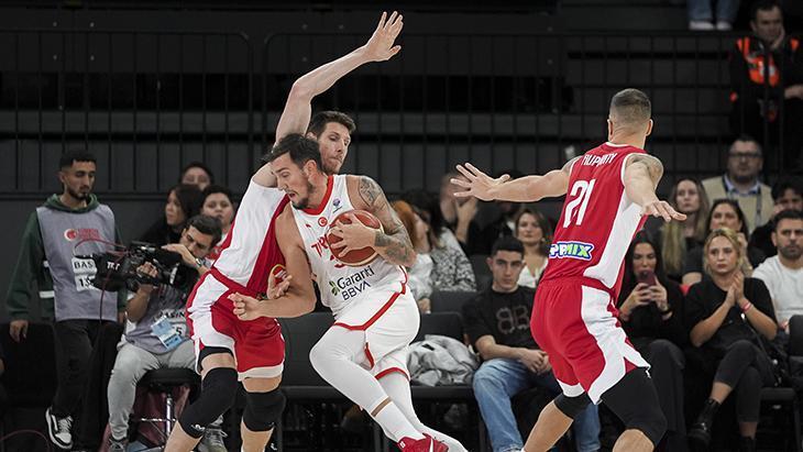 Türkiye - Macaristan maçından kareler