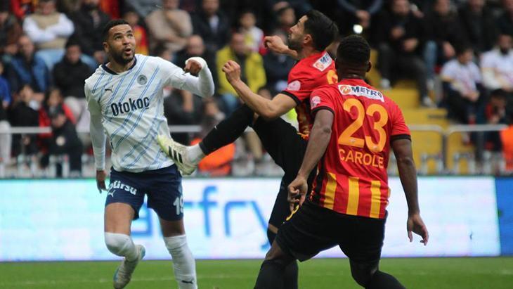 Kayserispor - Fenerbahçe maçından kareler