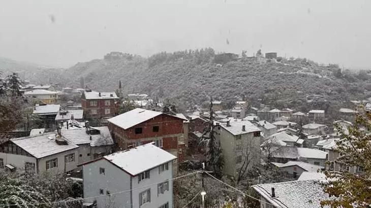 SON DAKİKA KAR TATİLİ OLAN İL VE İLÇELER ☃ 25 Kasım Pazartesi (Bugün) hangi il ve ilçelerde okullar tatil edildi İşte kar tatili olan il ve ilçeler...