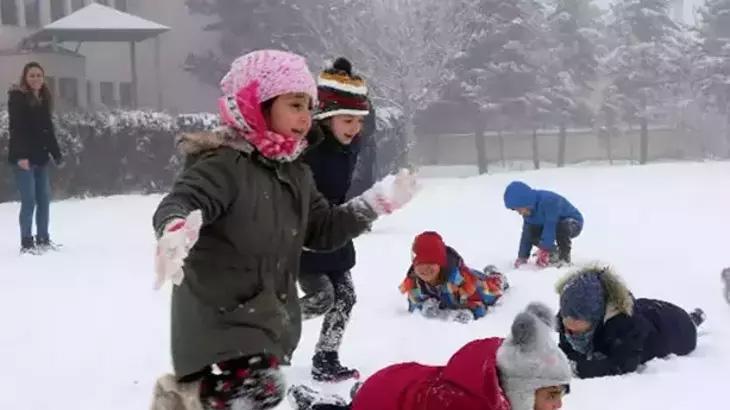 Üniversitelere kar tatili var mı Bugün 25 Kasım üniversiteler tatil olur mu