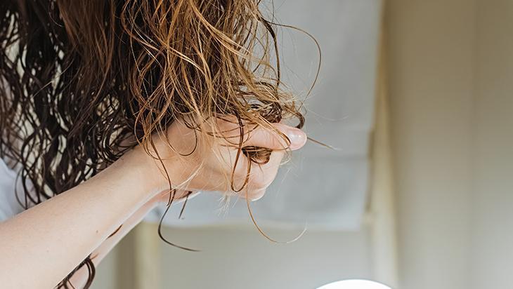 Maşaya gerek bile kalmıyor, direkt kıvrılıyor Bukle yapmak için bu taktiği deneyin