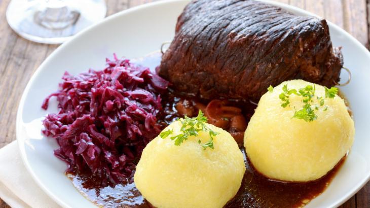 ROULADEN TARİFİ: Alman usulü et Rouladen nasıl yapılır, malzemeleri ...