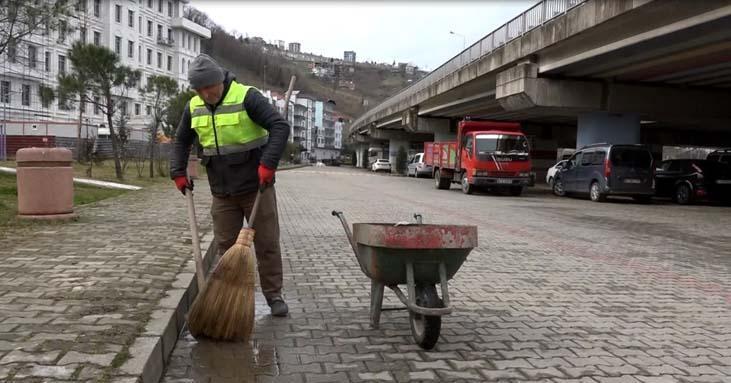 SÜPÜRGEYİ ATTIM, FIRÇALARIM KONUŞUYOR