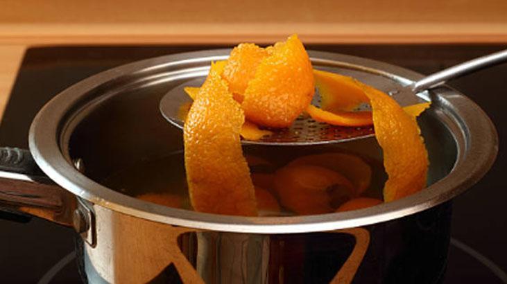 Portakal kabuğuyla kaynatın Babaanne tarifi, eviniz cennet bahçesi gibi kokacak