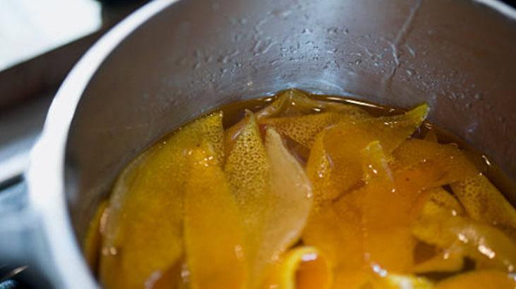 Portakal kabuğuyla kaynatın Babaanne tarifi, eviniz cennet bahçesi gibi kokacak