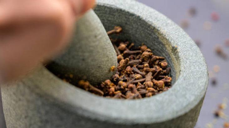 Portakal kabuğuyla kaynatın Babaanne tarifi, eviniz cennet bahçesi gibi kokacak