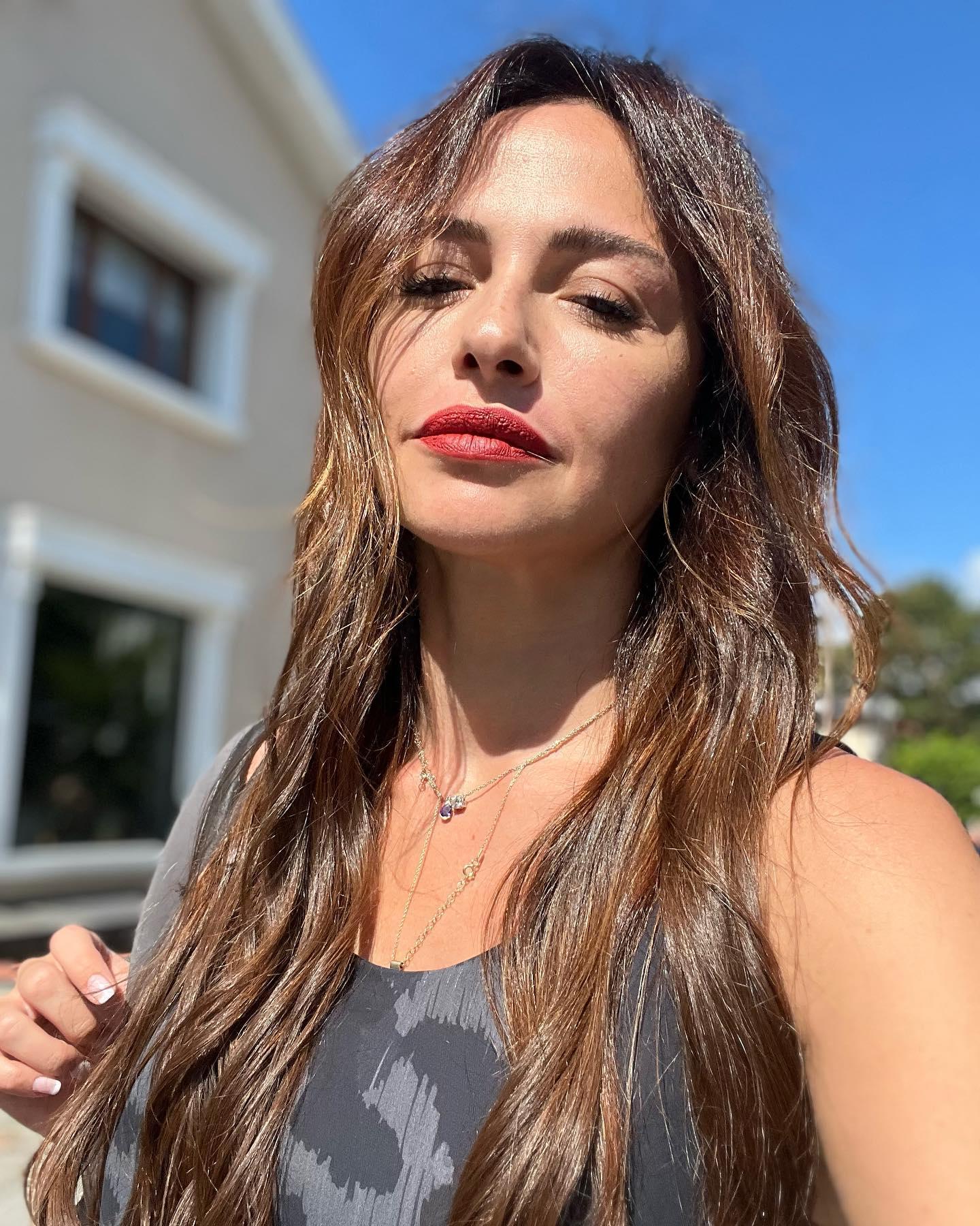 Ozgin qizlarning jinsiy aloqa fotosuratlari Ukrainalik ayolni sikish