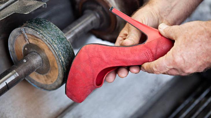 1 fısla ayakkabıları tanka çeviriyor Bu yöntemle buzlu yolda bile kaymayacak