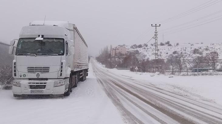 İki kara yolu tipi nedeniyle TIR'lara kapatıldı