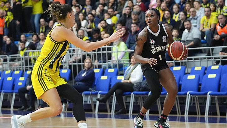 Fenerbahçe Opet - Beşiktaş maçından kareler