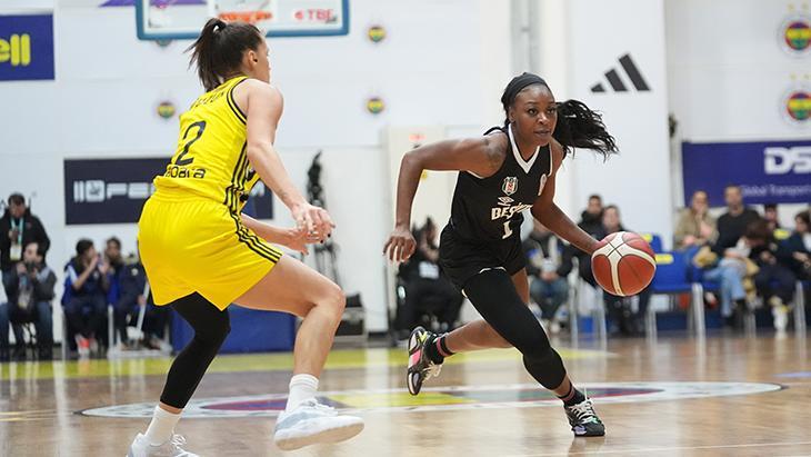 Fenerbahçe Opet - Beşiktaş maçından kareler