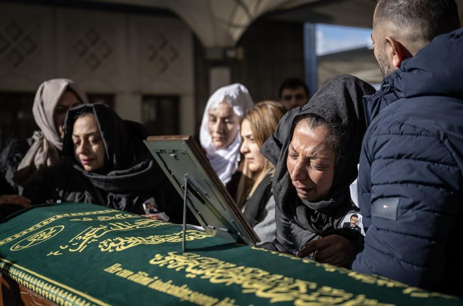 Usta sanatçıya veda Cenazede gözyaşları sel oldu