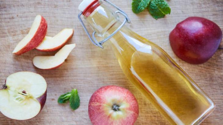 ELMA SİRKESİ VE SU