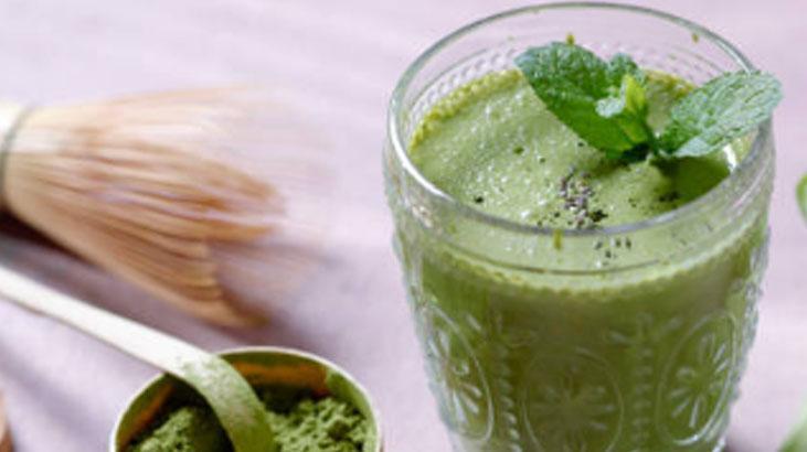 Kilo vermek isteyenler Ebru Şallının yeşil pudingini denesin 10 saat tok tutan tarif